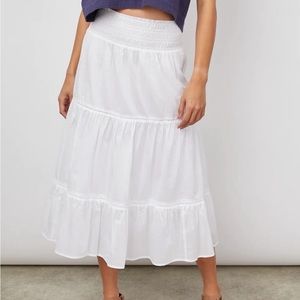 Rails skirt